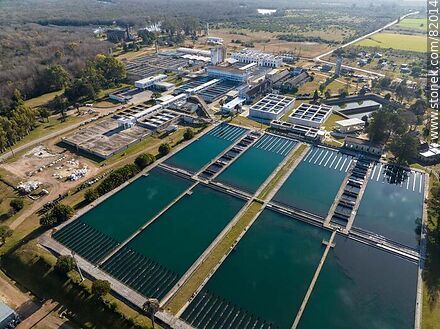 Vista aérea de la planta de potabilización de agua de OSE en Aguas Corrientes - Departamento de Canelones - URUGUAY. Foto No. 82014