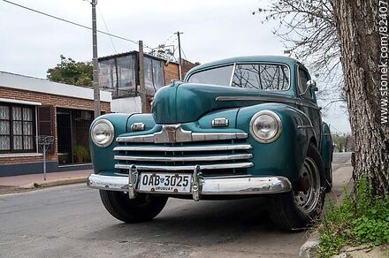 Ford de los años 40 - Departamento de Florida - URUGUAY. Foto No. 82407