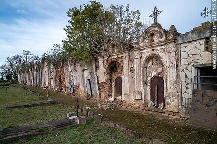 Cemetery of Capilla de Farruco - Durazno - URUGUAY. Photo #82583