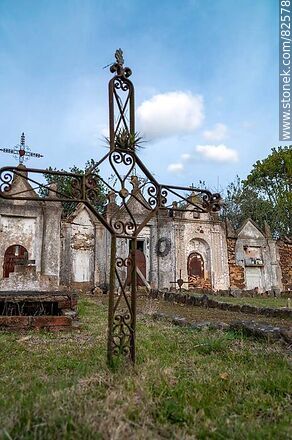 Cementerio de Capilla de Farruco - Departamento de Durazno - URUGUAY. Foto No. 82578