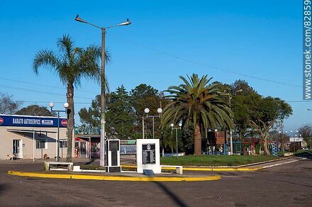 Plazoleta Aparicio Saravia - Department of Rivera - URUGUAY. Photo #82859
