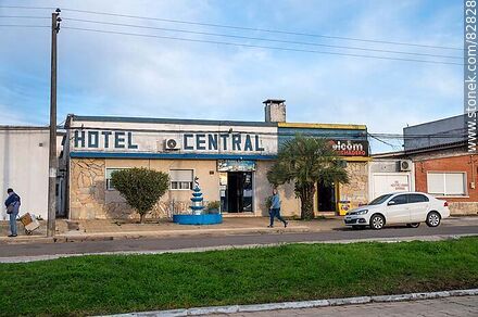 Hotel Central - Departamento de Rivera - URUGUAY. Foto No. 82828