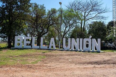 Letrero de Bella Unión - Departamento de Artigas - URUGUAY. Foto No. 83777