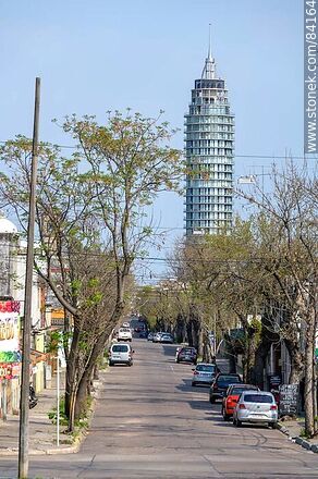 Torre de la Defensa desde la calle Florida - Departamento de Paysandú - URUGUAY. Foto No. 84164