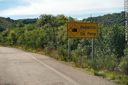 Hills of the Cuchilla de Haedo in the Repecho de Pena on Route 30 - Department of Rivera - URUGUAY. Photo #84267