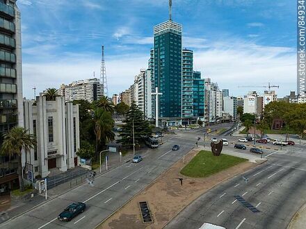 Vista aérea de Avenida Italia y Bulevar Artigas - Departamento de Montevideo - URUGUAY. Foto No. 84934