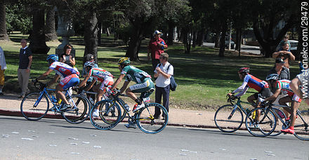 La Vuelta Ciclista 2009 en el Parque Batlle - Departamento de Montevideo - URUGUAY. Foto No. 29479