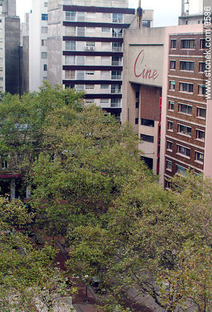 Cine Plaza. - Departamento de Montevideo - URUGUAY. Foto No. 9586