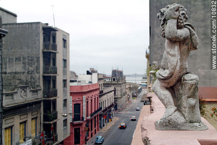 Calle Ciudadela - Departamento de Montevideo - URUGUAY. Foto No. 10832