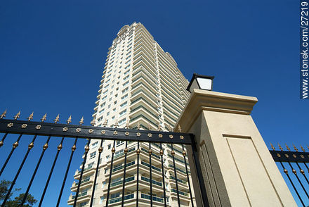 Torre  Le Jardin - Punta del Este y balnearios cercanos - URUGUAY. Foto No. 27219