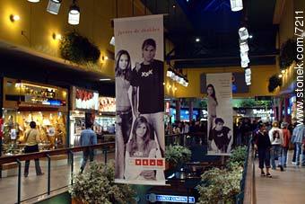 tres Cruces Shopping Mall - Department of Montevideo - URUGUAY. Photo #7211