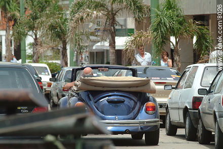 Volkswagen beetle cabriolet  - Punta del Este and its near resorts - URUGUAY. Photo #8026