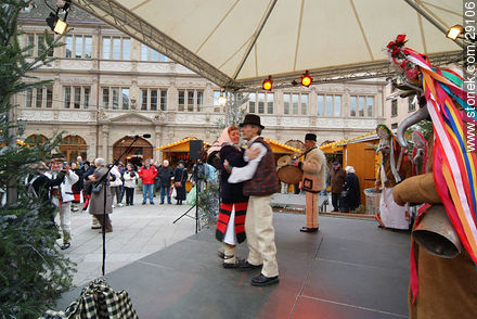 Festejos de la semana de Rumania en la plaza Gutenberg - Región de Alsacia - FRANCIA. Foto No. 29106