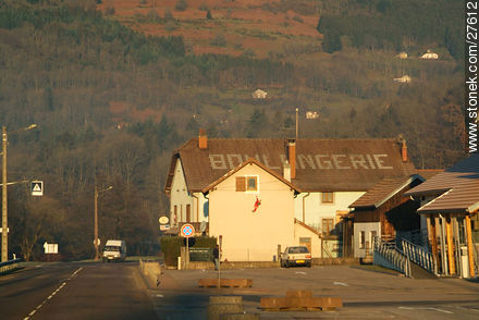 Panadería, boulangerie en la ruta N66 E512 - Región de Alsacia - FRANCIA. Foto No. 27612