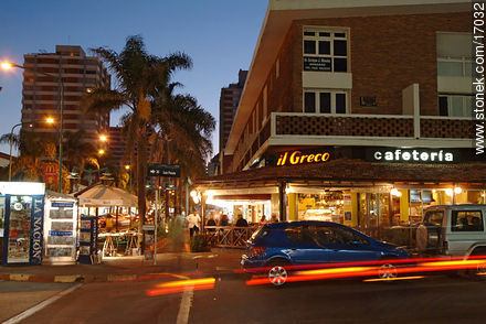 Gorlero Ave at sundown. - Punta del Este and its near resorts - URUGUAY. Photo #17032