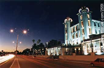 Sede Mercosur (ex-Parque Hotel)Rambla Playa Ramírez - Departamento de Montevideo - URUGUAY. Foto No. 2551