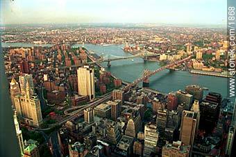 Views from 107 floor, tower 2 of the WTC. Brooklyn and Manhattan Bridge. - State of New York - USA-CANADA. Photo #1868