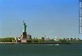 Liberty Statue. - State of New York - USA-CANADA. Photo #1894