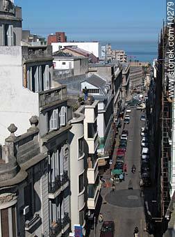 Calle Bartolomé Mitre - Departamento de Montevideo - URUGUAY. Foto No. 10279