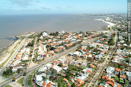 Calle Coimbra - Departamento de Montevideo - URUGUAY. Foto No. 5355