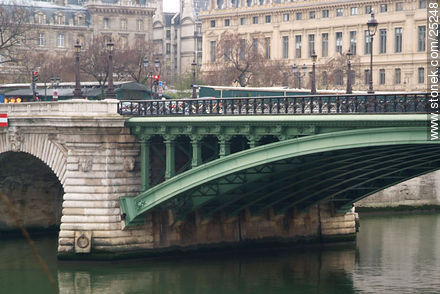Pont Notre Dame a la Île de la Cité - París - FRANCIA. Foto No. 25248