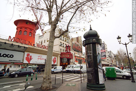 Moulin Rouge - Paris - FRANCE. Photo #25844