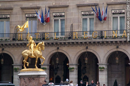 Hotel Regina en la Rue de Rivoli y la Place des Pyramides - París - FRANCIA. Foto No. 25872