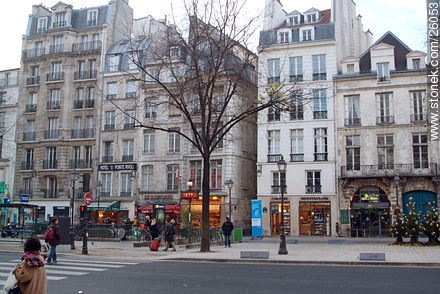 St. Paul. Rue de Rivoli.   - París - FRANCIA. Foto No. 26053