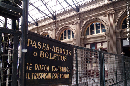 Pases y abonos - Departamento de Montevideo - URUGUAY. Foto No. 17445