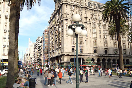 Plaza Independencia - Departamento de Montevideo - URUGUAY. Foto No. 22758