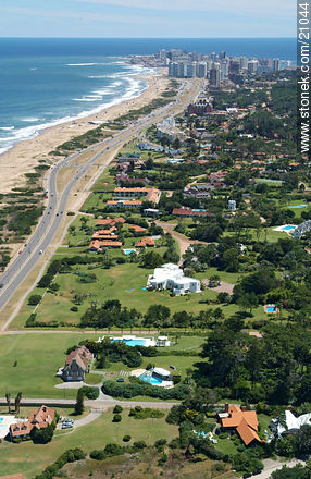 Playa Brava - Punta del Este y balnearios cercanos - URUGUAY. Foto No. 21044