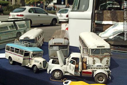 Miniaturas de ómnibus - Departamento de Montevideo - URUGUAY. Foto No. 13841