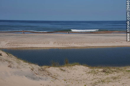 Desembocadura del arroyo Espina en el Balneario Bella Vista - Departamento de Maldonado - URUGUAY. Foto No. 29846