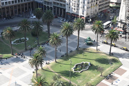 Plaza Independencia - Departamento de Montevideo - URUGUAY. Foto No. 29710