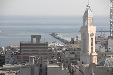Torre del Correo Central y escollera Sarandí - Departamento de Montevideo - URUGUAY. Foto No. 29690