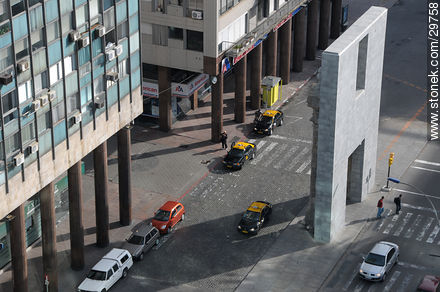 Calle Juncal. Puerta de la Ciudadela - Departamento de Montevideo - URUGUAY. Foto No. 29758