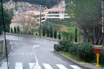 Chemin de la Cigale - Region of Languedoc-Rousillon - FRANCE. Foto No. 29937
