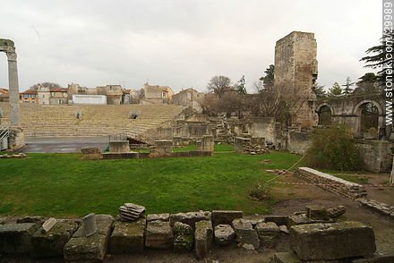 Ancient theater of the roman time - Region of Provence-Alpes-Côte d'Azur - FRANCE. Foto No. 29989