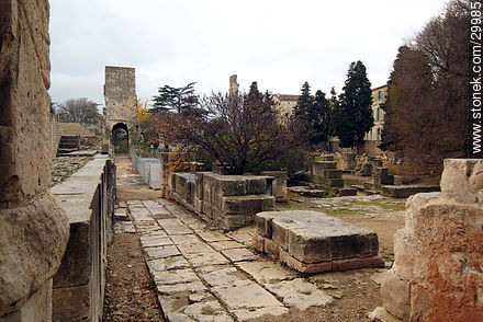 Ruinas de la época romana. Teatro antiguo. - Región Provenza-Alpes-Costa Azul - FRANCIA. Foto No. 29985