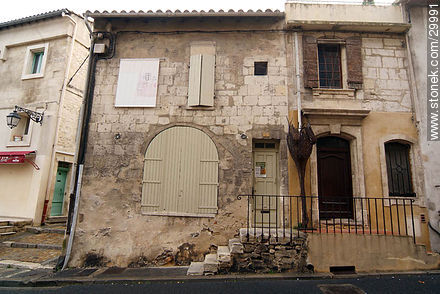 Van Gogh's home - Region of Provence-Alpes-Côte d'Azur - FRANCE. Foto No. 29991
