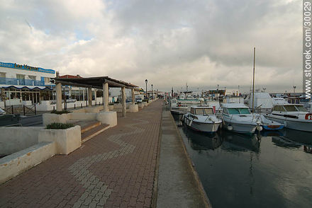 Muelle del puerto de yates - Región Provenza-Alpes-Costa Azul - FRANCIA. Foto No. 30029