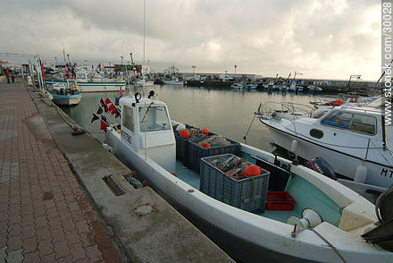 Barco de pesca - Región Provenza-Alpes-Costa Azul - FRANCIA. Foto No. 30028