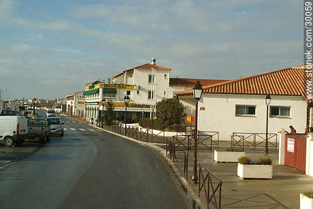 Saintes Maries de la Mer. Rambla. - Región Provenza-Alpes-Costa Azul - FRANCIA. Foto No. 30059