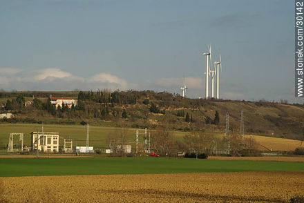 Molinos de viento de Avignonet-Lauragais en el departamento de Haute-Garonne - Región de Midi-Pyrénées - FRANCIA. Foto No. 30142