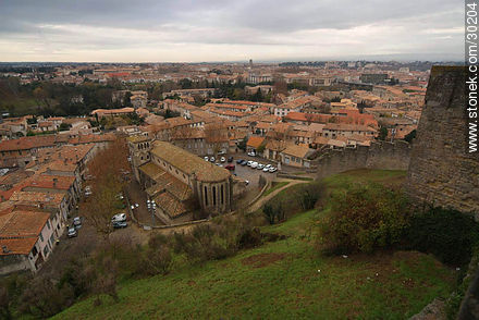 Vista de la ciudad desde las murallas de Carcassonne - Región de Languedoc-Rousillon - FRANCIA. Foto No. 30204