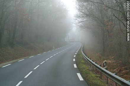 Route D840 to the south - Region of Midi-Pyrénées - FRANCE. Foto No. 30661