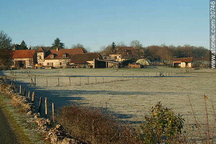 Campo francés en Midi-Pyrenées - Región de Midi-Pyrénées - FRANCIA. Foto No. 30746
