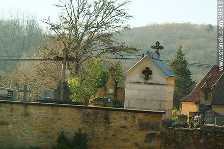 Cementerio al costado de la ruta - Aquitania - FRANCIA. Foto No. 30819