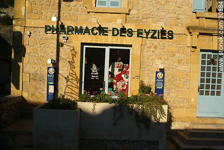 Pharmacie des Eyzies - Aquitania - FRANCIA. Foto No. 30884