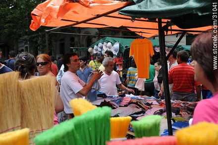 Tristan Narvaja market fair - Department of Montevideo - URUGUAY. Photo #31041